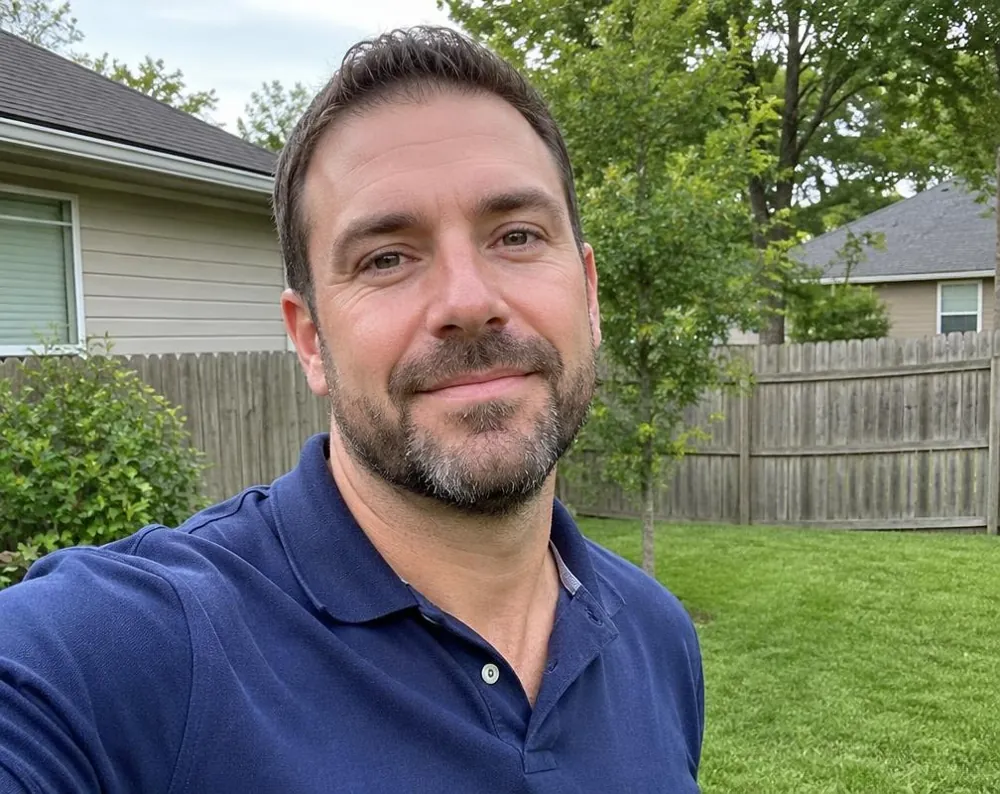 Photo of Tom, 38, verified buyer